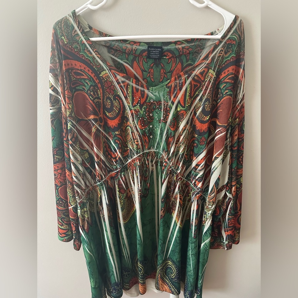 Size 3x colorful shirt.